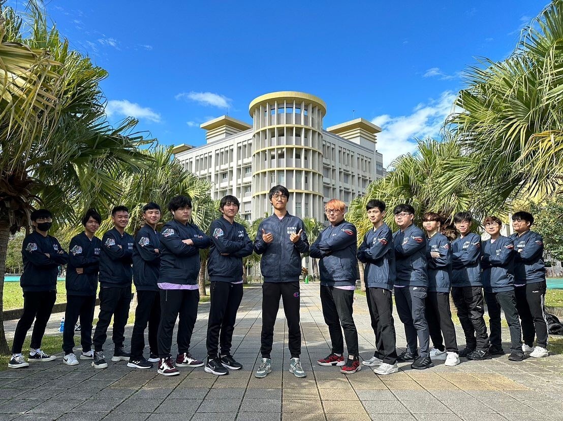 台北海洋科大電競校隊（由ASUS ROG贊助，獲得隊服贊助）