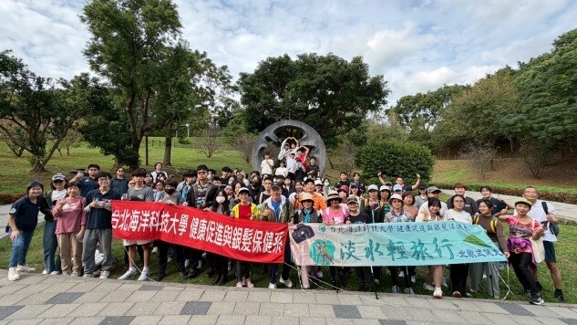 雲門舞集、滴水紀念館合影留念