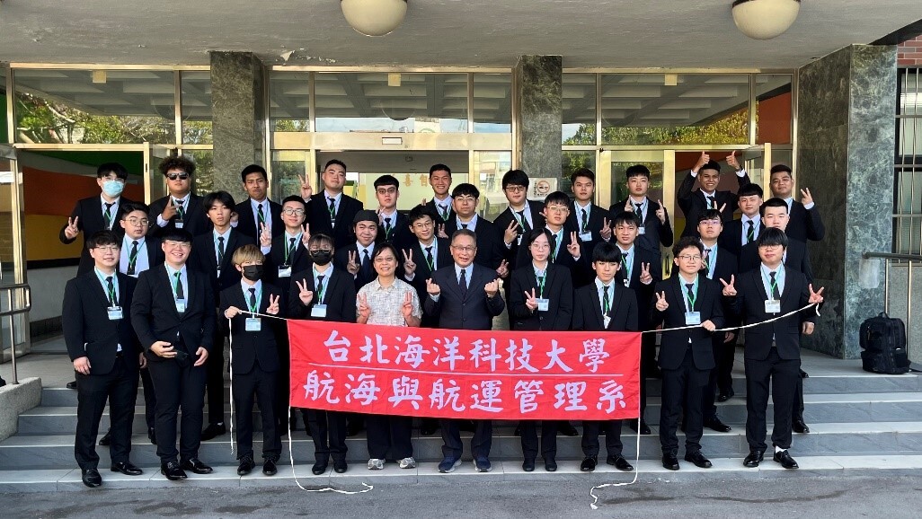 出發前本系同學大合照
