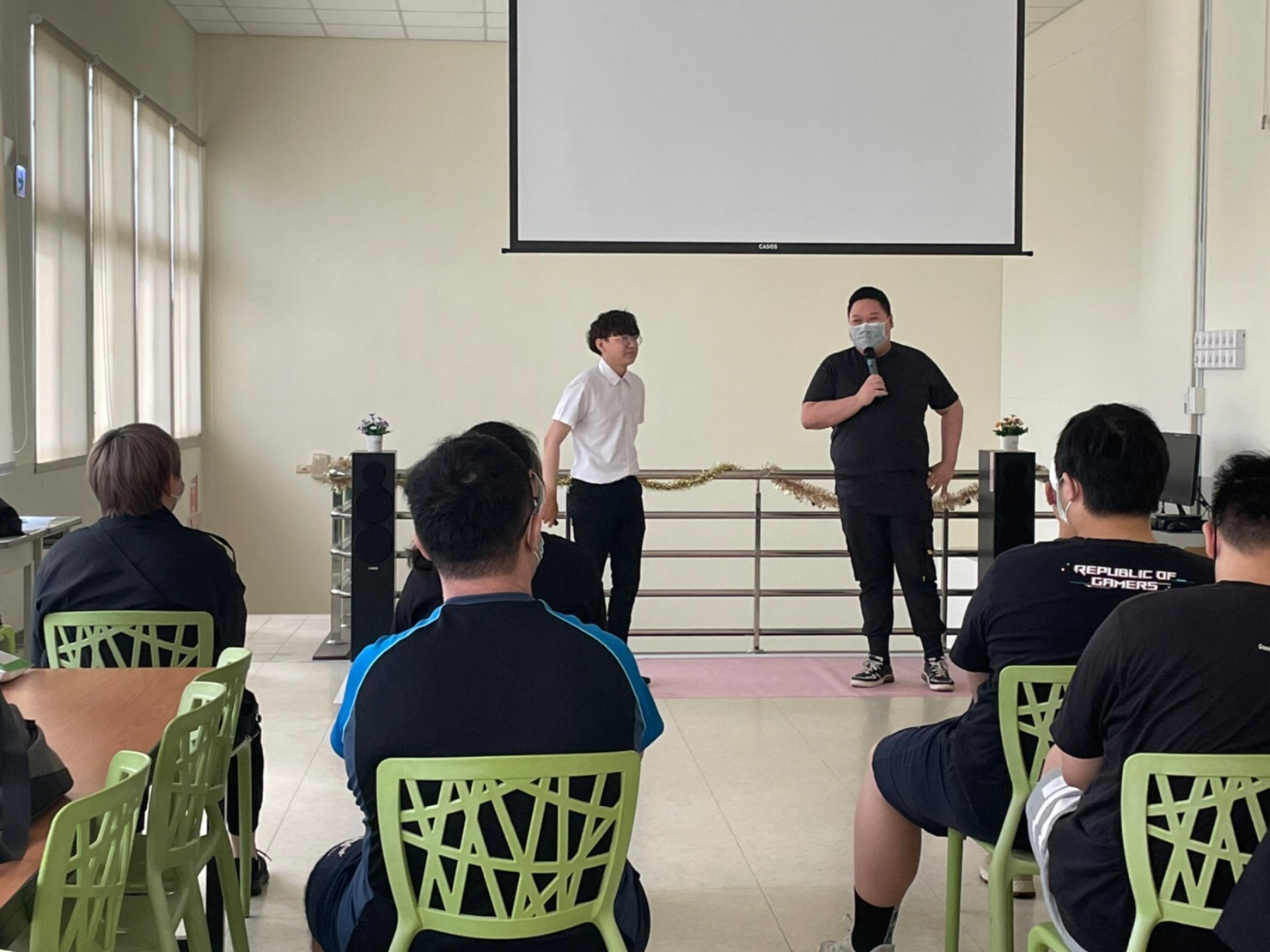 前電競社長(校友)回校共襄盛舉
