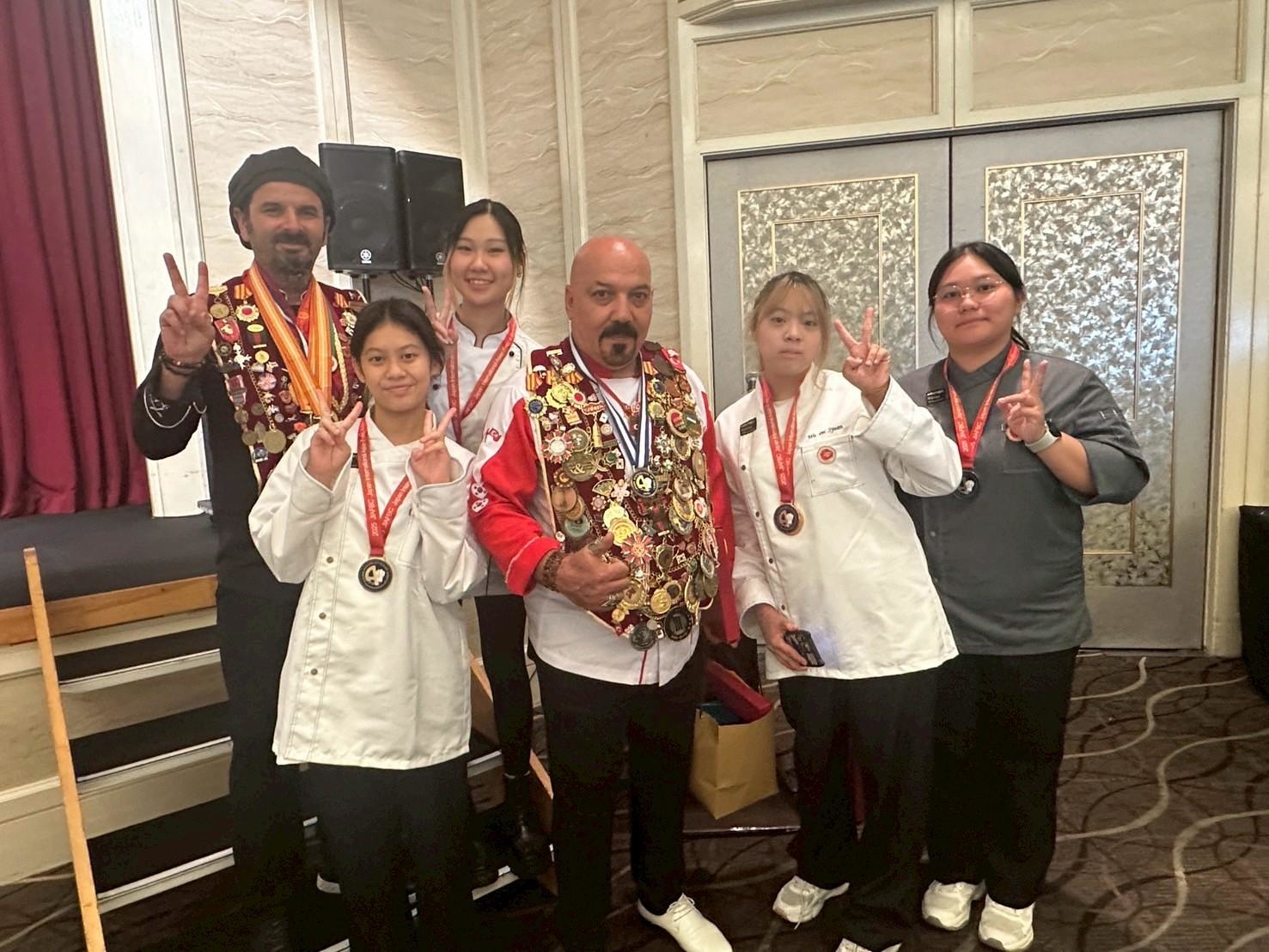 2025日本國際亞洲餐飲挑戰賽（JIAFBC） 餐管系勇奪7金2銀2銅 