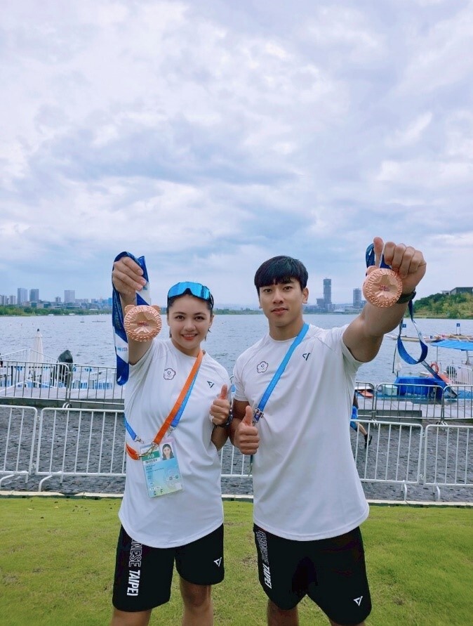 台北海大艇厲害，賀本校輕艇隊簡琦芸、李姮燕及廖婉茹獲2025年亞洲輕艇水球錦標賽公開女子組金牌