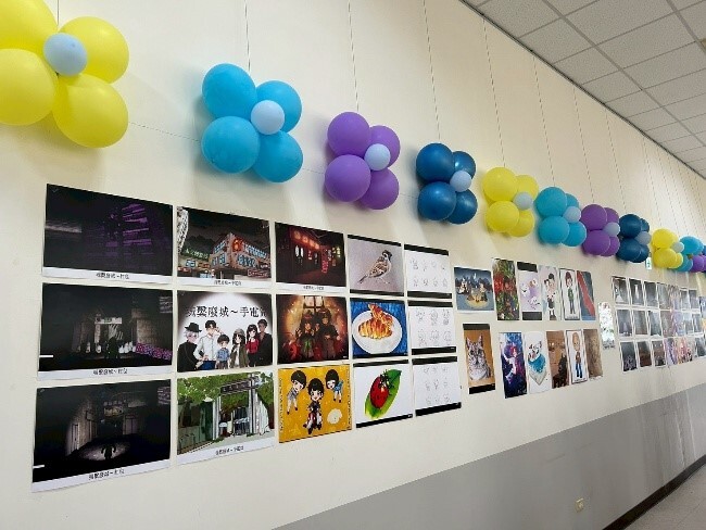 迷霧創意成果展特色作品牆、校長(右上二)與嘉賓、同學觀賞