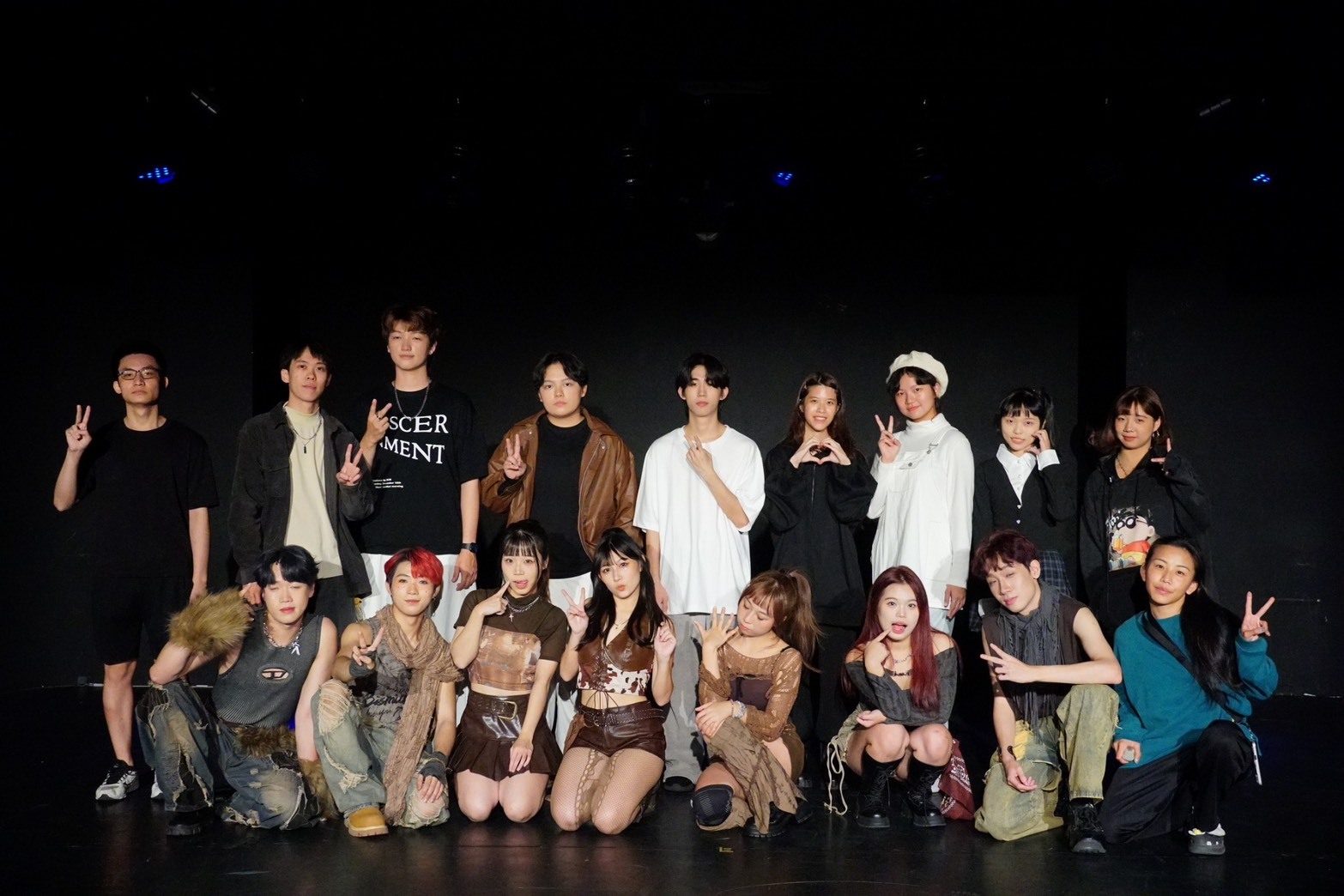 台北海大演藝時尚系《以愛為名》期末展演座無虛席