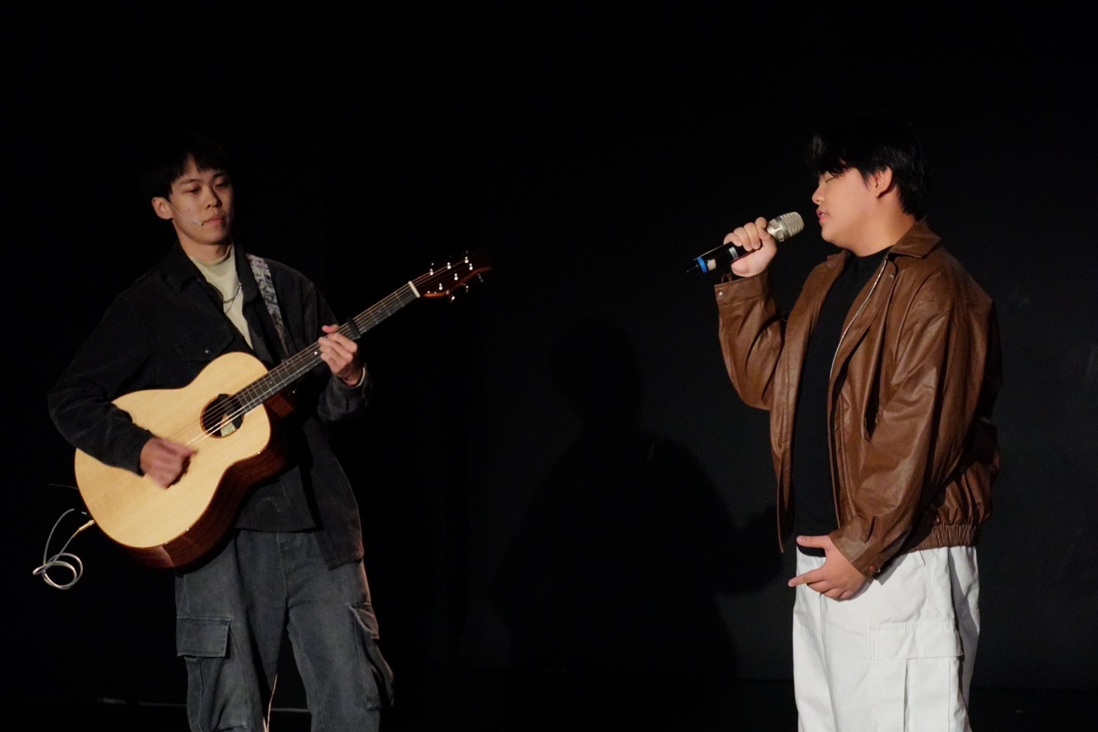 台北海大演藝時尚系《以愛為名》期末展演座無虛席