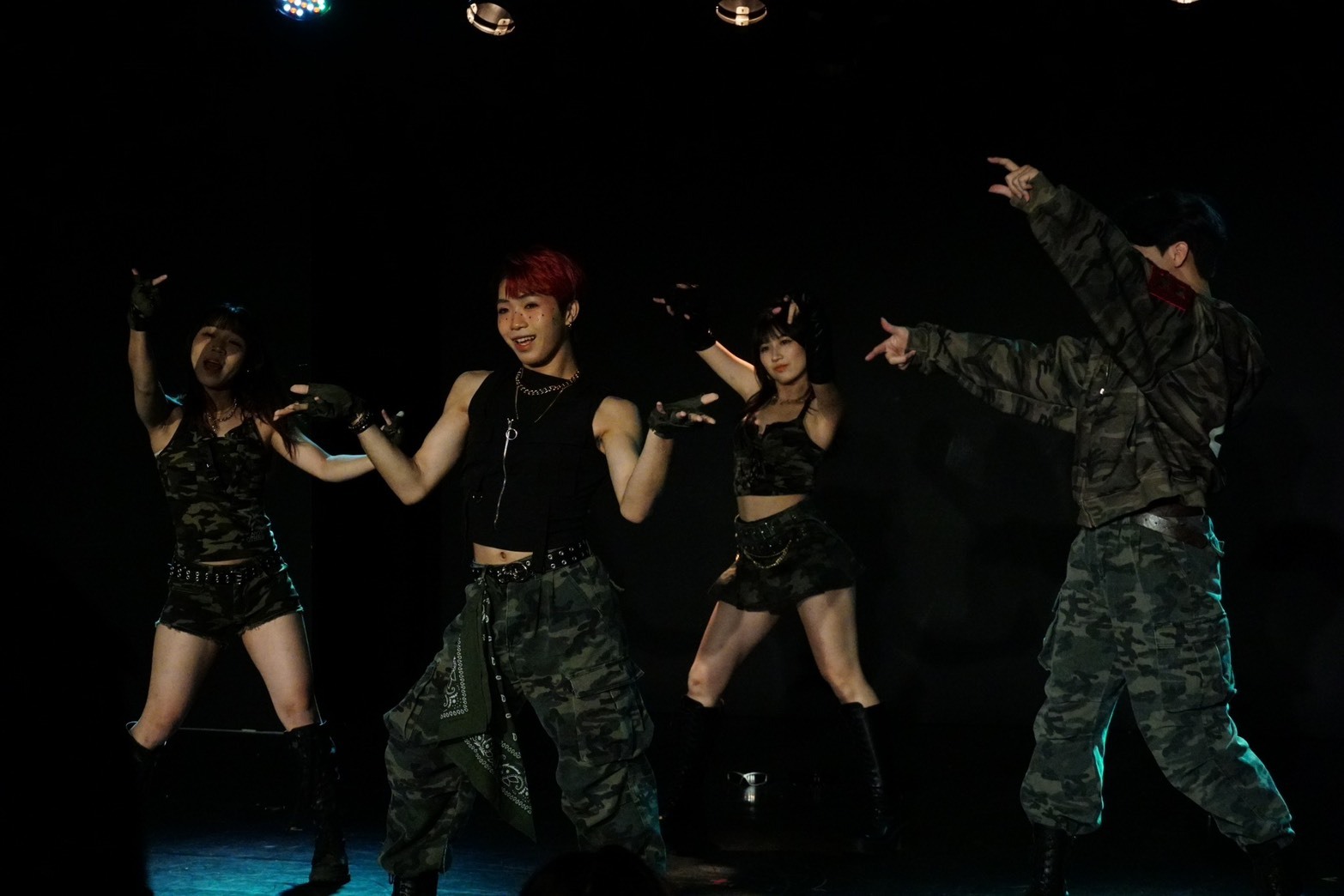 台北海大演藝時尚系《以愛為名》期末展演座無虛席