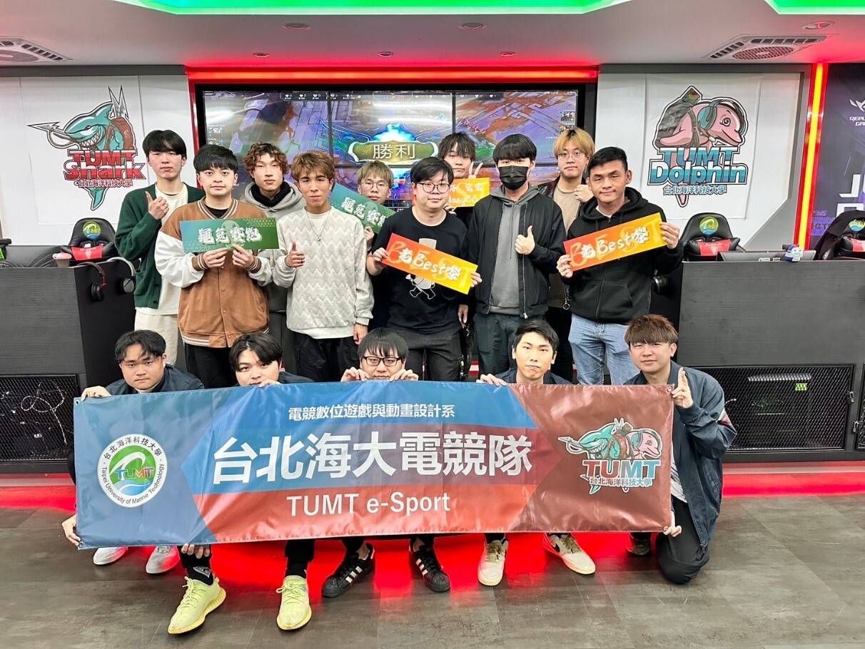 【台港英雄聯盟電競大交流-選手全體合影】
