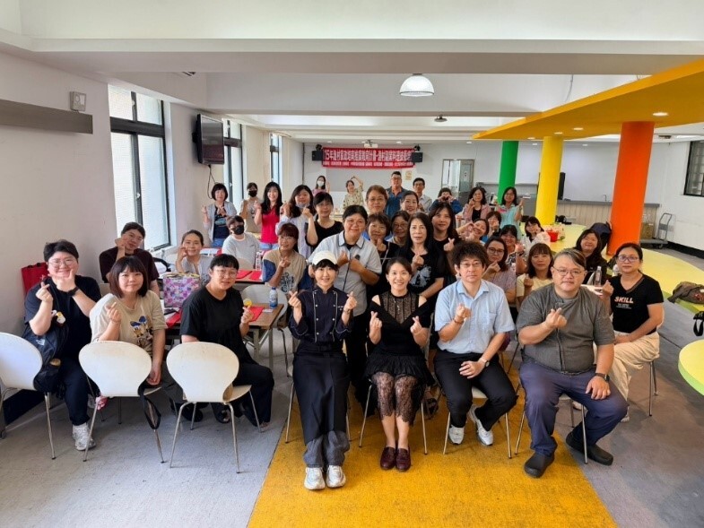 全台漁會指導員與餐飲管理系教師合影