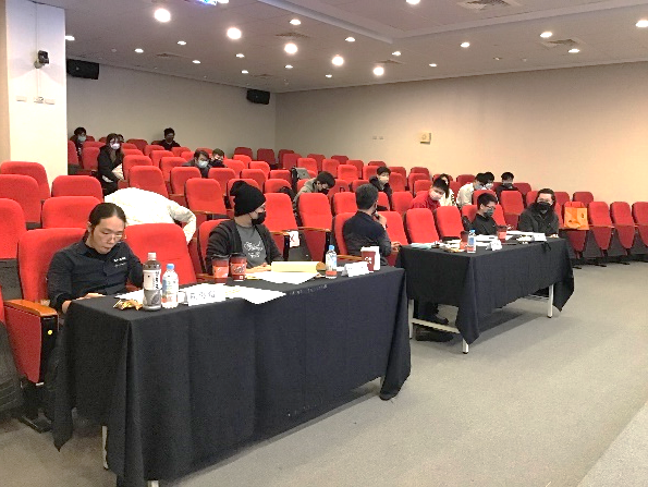 外校評論人給予建議