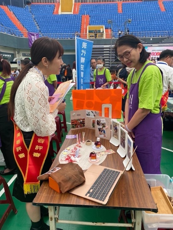 陳同學項評審解釋創作理念