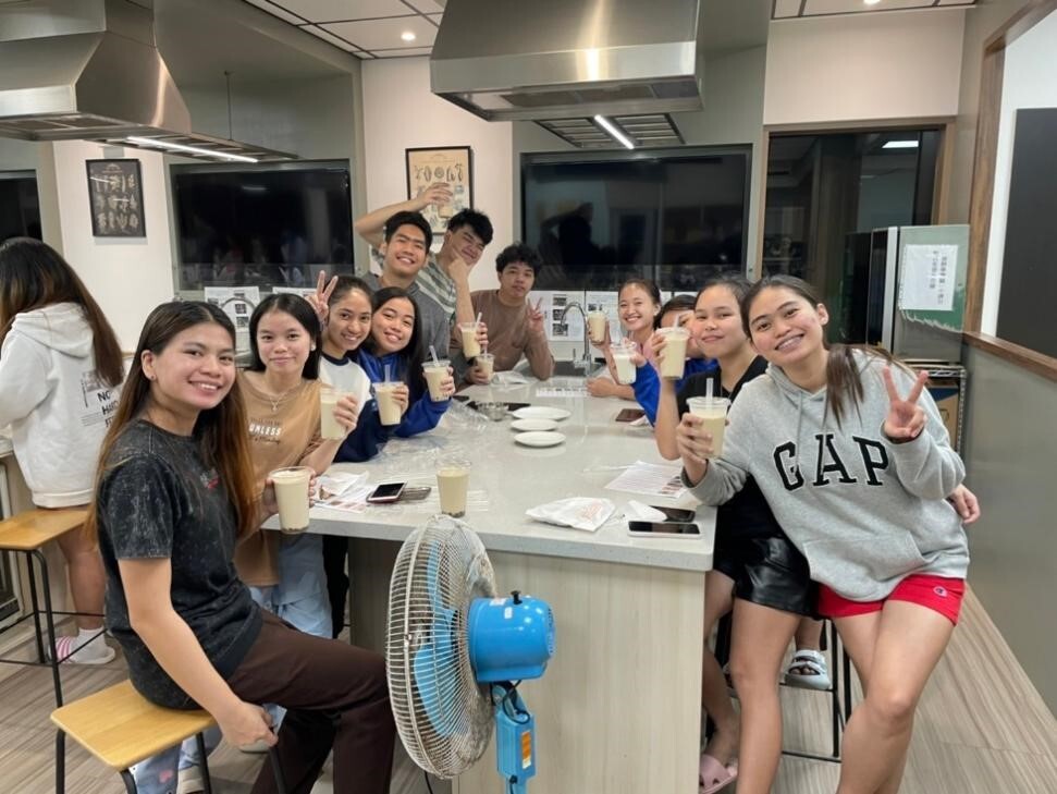 學生們一起歡樂