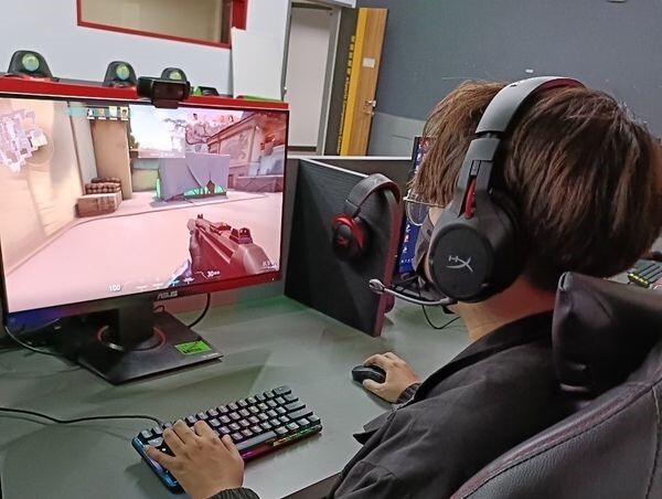 由HypreX贊助，台北海洋科大獲得電競滑鼠、鍵盤、耳機麥克風等周邊設備贊助