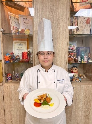 餐三明　洪佳昕　主菜展示　金牌