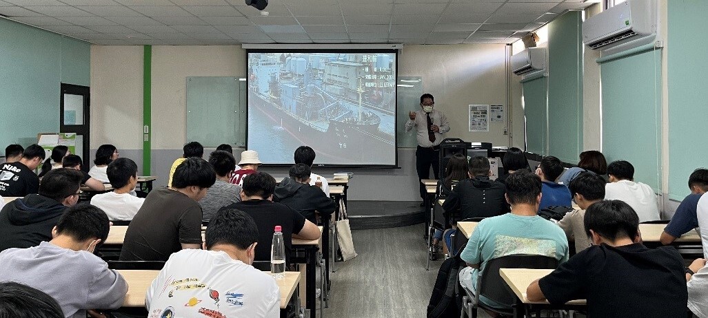 船長介紹各類海事工作